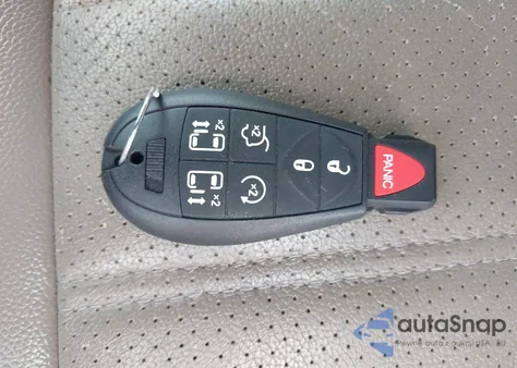 2011 Chrysler Town & Country Touring-L from USA, damaged, VIN 2A4RR8DG4BR616693